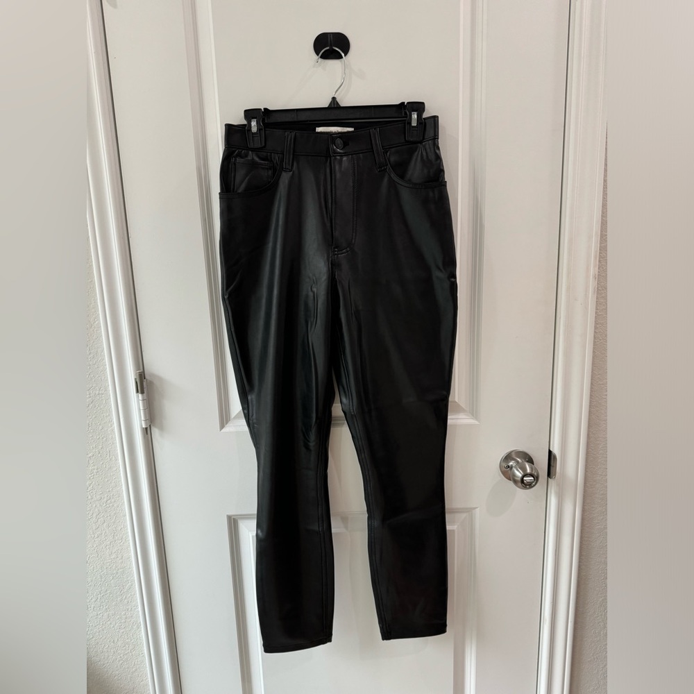 Abercrombie - Curve Love - The Skinny High Rise - Vegan Leather - Size 27/4